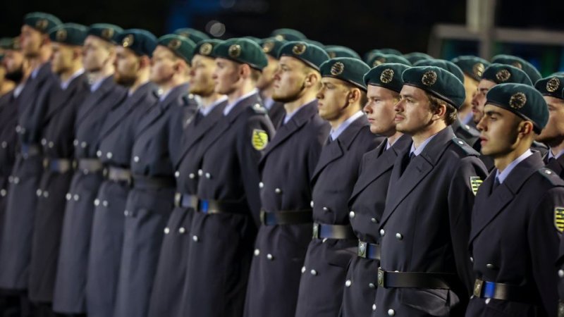 Jahresbilanz bei der Truppe: Bundeswehr rekrutiert mehr Minderjährige – und weniger Frauen